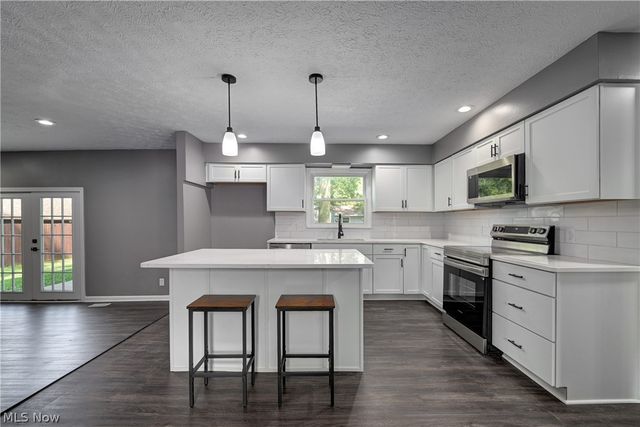 4829 Woodview Drive, Vermilion, OH 44089