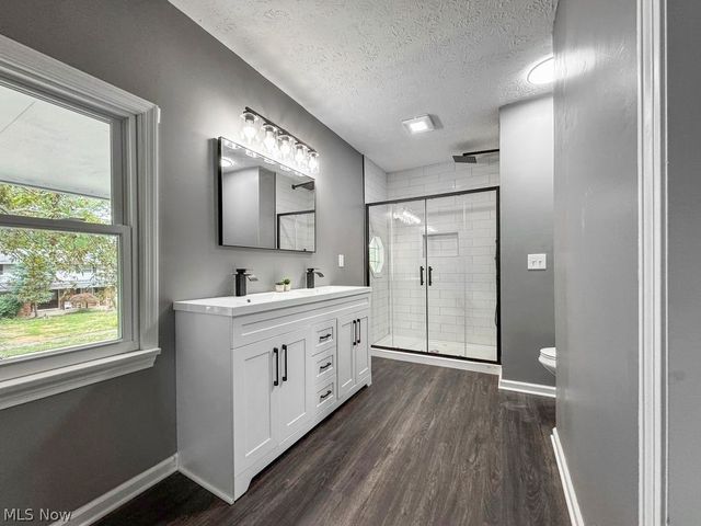 4829 Woodview Drive, Vermilion, OH 44089