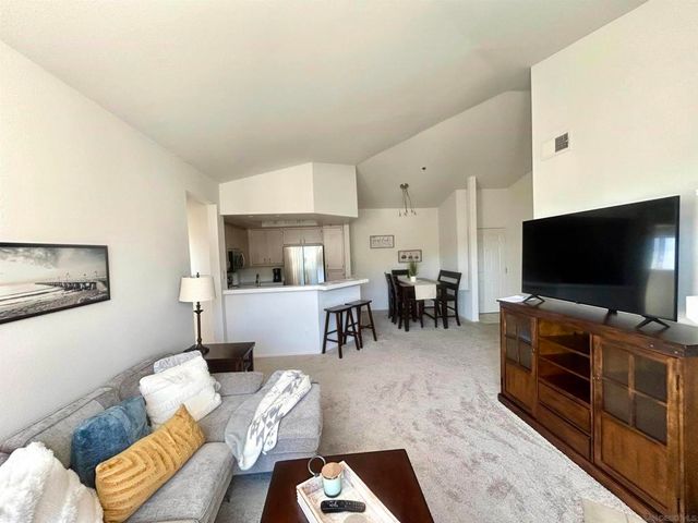 640 Camino De La Reina 1405, San Diego, CA 92108