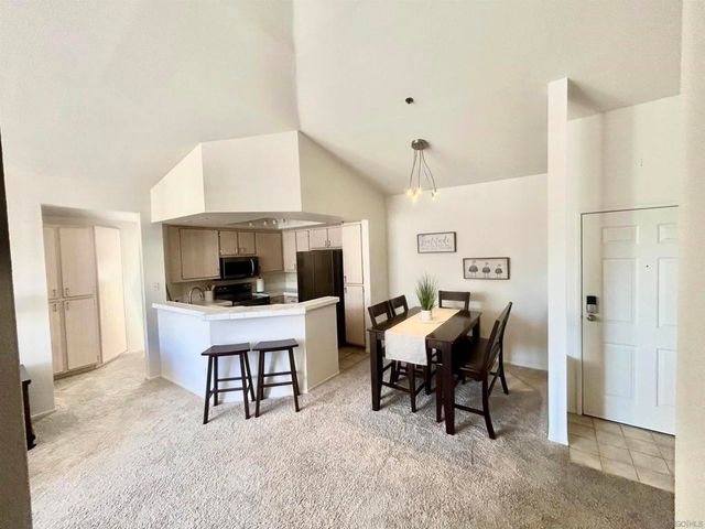 640 Camino De La Reina 1405, San Diego, CA 92108