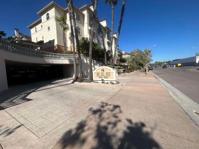640 Camino De La Reina 1405, San Diego, CA 92108