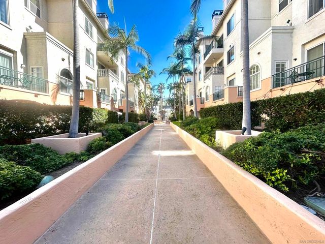 640 Camino De La Reina 1405, San Diego, CA 92108