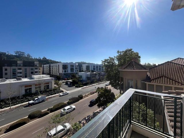 640 Camino De La Reina 1405, San Diego, CA 92108