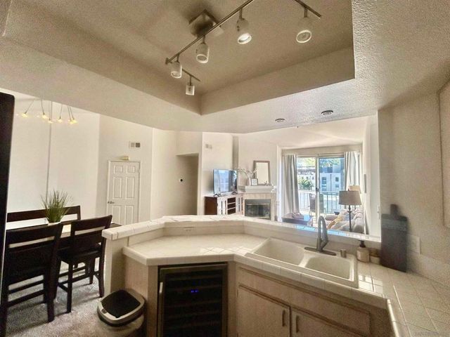 640 Camino De La Reina 1405, San Diego, CA 92108