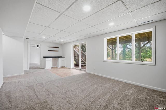 4508 Hallcliffe Road, Lincoln, NE 68516