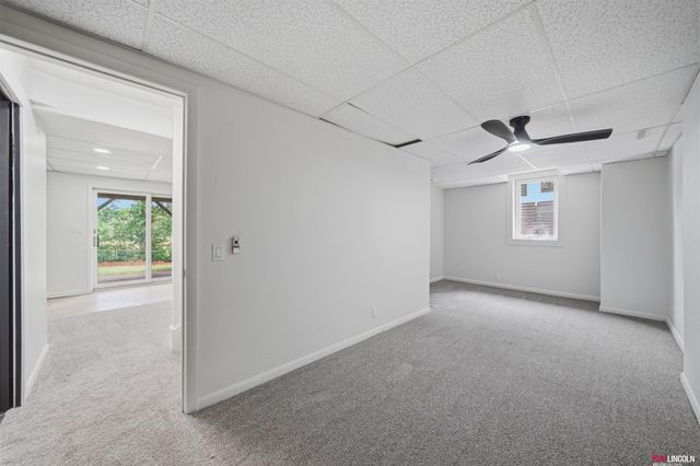 4508 Hallcliffe Road, Lincoln, NE 68516