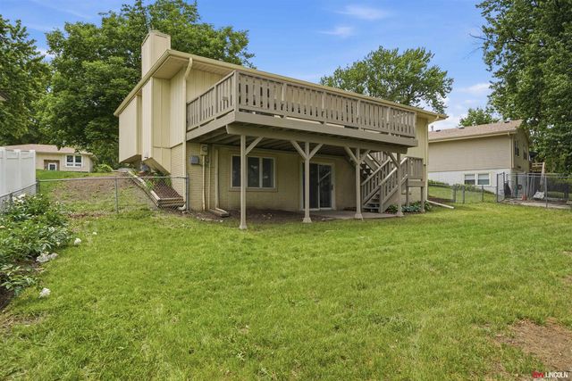 4508 Hallcliffe Road, Lincoln, NE 68516