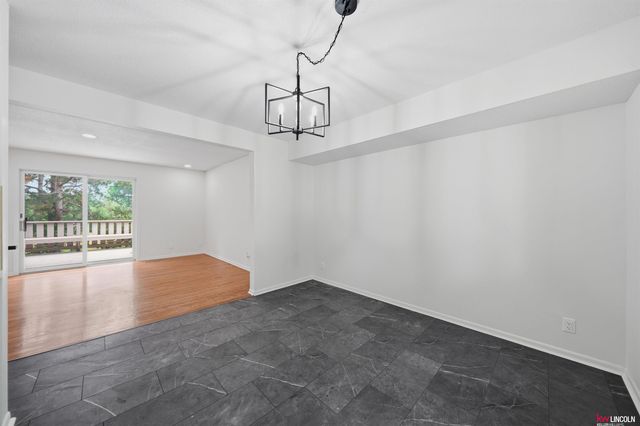 4508 Hallcliffe Road, Lincoln, NE 68516