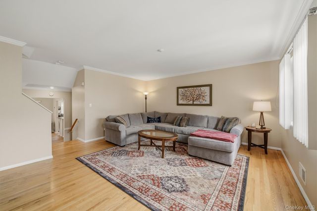 20 Milford Court, Nanuet, NY 10954
