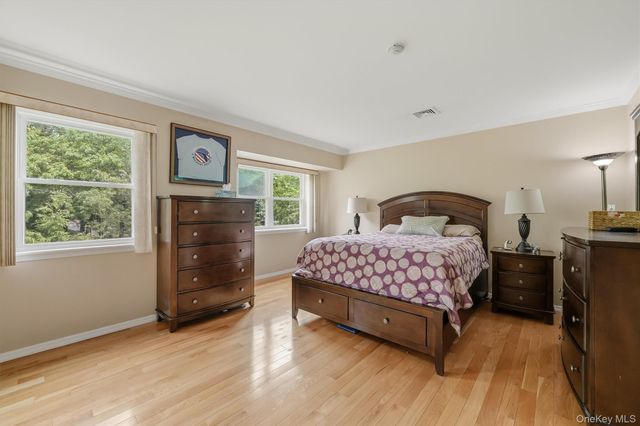 20 Milford Court, Nanuet, NY 10954