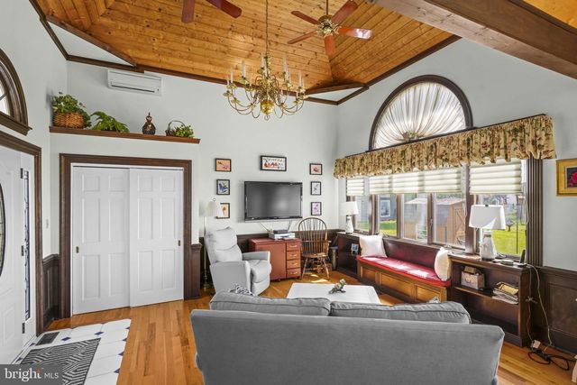 5211 AL JONES DR, Shady Side, MD 20764