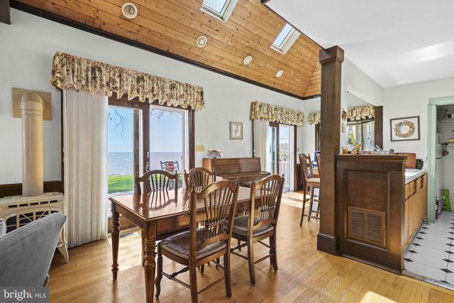 5211 AL JONES DR, Shady Side, MD 20764