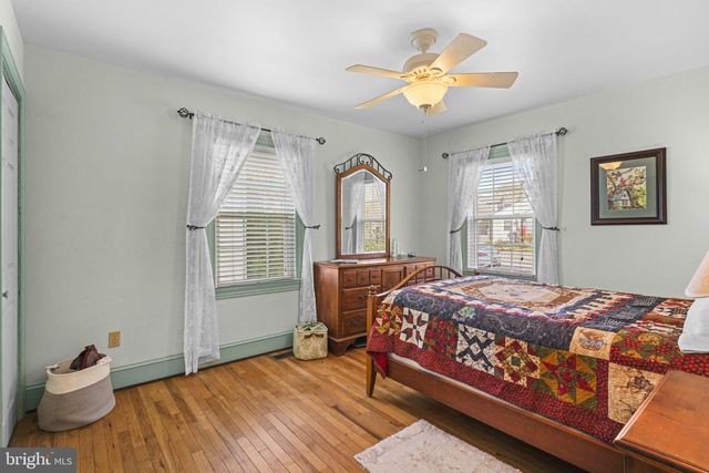 5211 AL JONES DR, Shady Side, MD 20764