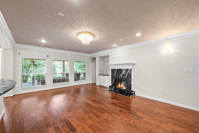5526 Darschelle Drive, Houston, TX 77069