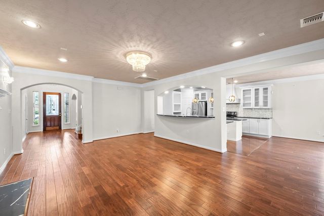 5526 Darschelle Drive, Houston, TX 77069
