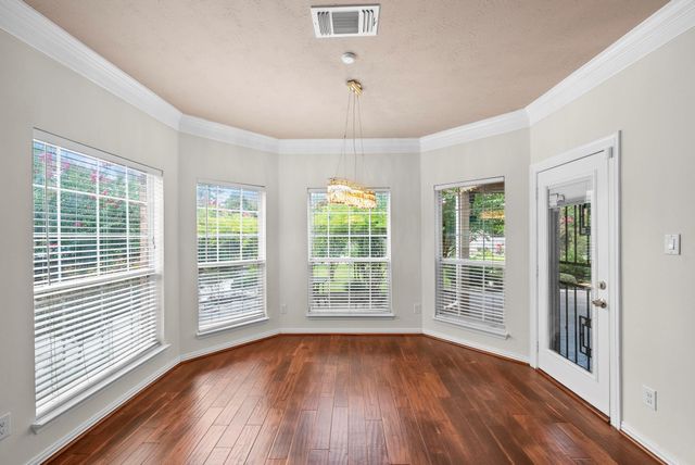 5526 Darschelle Drive, Houston, TX 77069