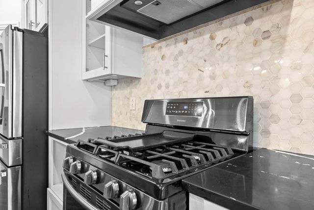 5526 Darschelle Drive, Houston, TX 77069