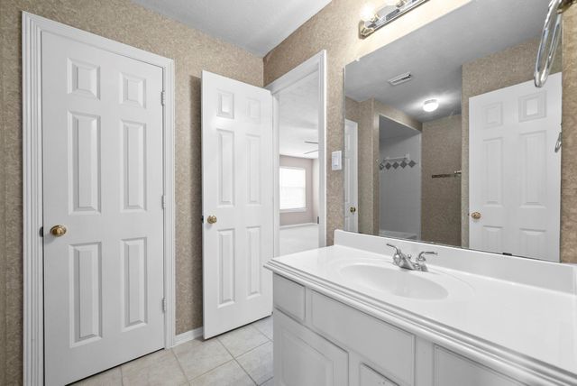 5526 Darschelle Drive, Houston, TX 77069