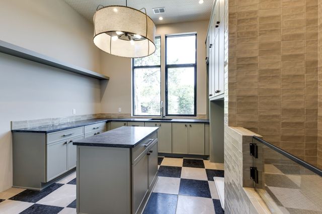 6008 Elizabethan Dr, Nashville, TN 37205