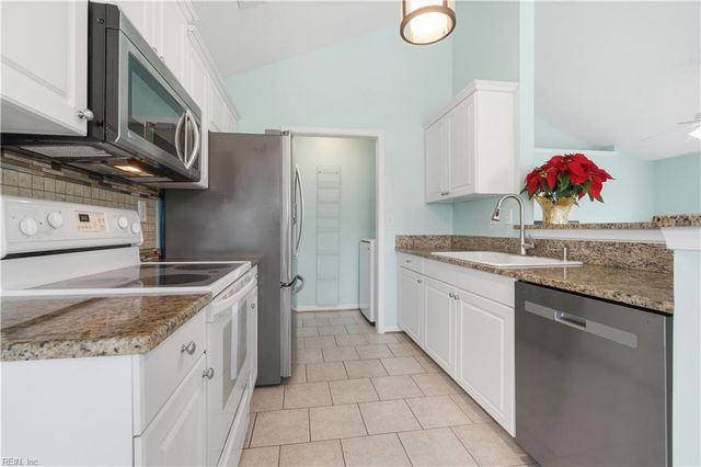 2301 Old Greenbrier RD, Chesapeake, VA 23325