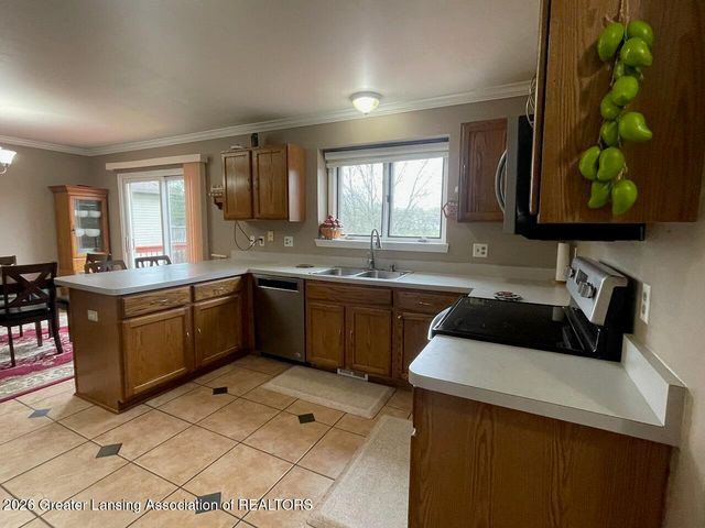 808 Church Street, Fowlerville, MI 48836