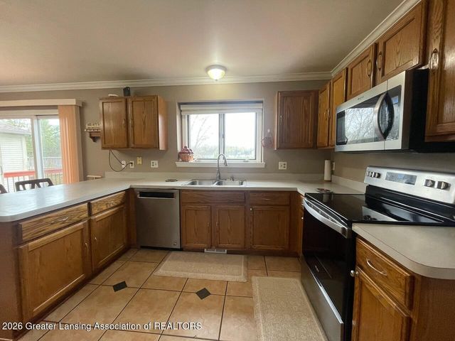 808 Church Street, Fowlerville, MI 48836