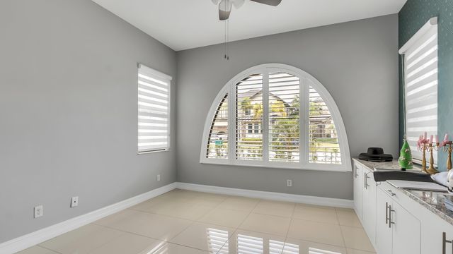 9040 W Watercrest Cir Circle W, Parkland, FL 33076