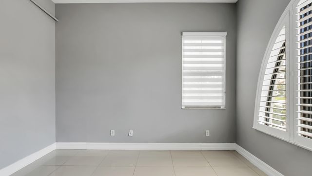9040 W Watercrest Cir Circle W, Parkland, FL 33076