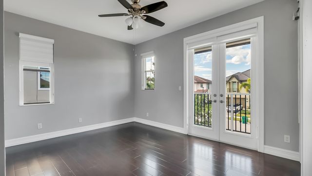9040 W Watercrest Cir Circle W, Parkland, FL 33076