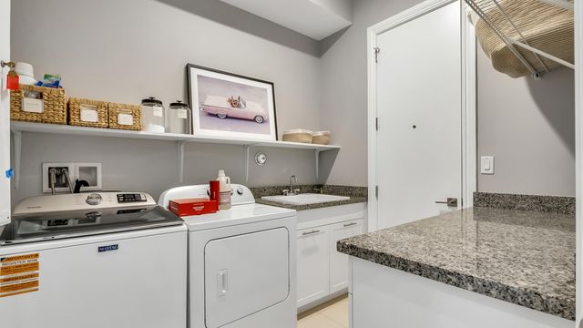 9040 W Watercrest Cir Circle W, Parkland, FL 33076