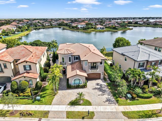 9040 W Watercrest Cir Circle W, Parkland, FL 33076