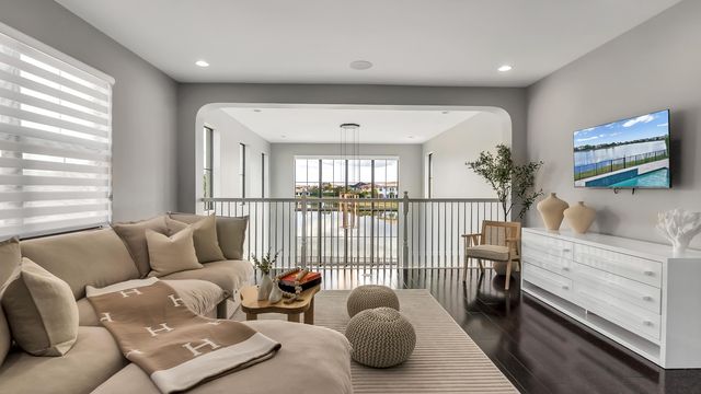 9040 W Watercrest Cir Circle W, Parkland, FL 33076