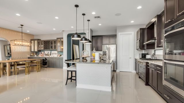 9040 W Watercrest Cir Circle W, Parkland, FL 33076