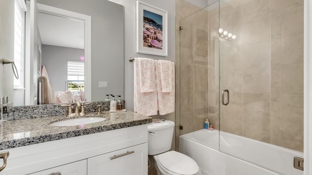 9040 W Watercrest Cir Circle W, Parkland, FL 33076