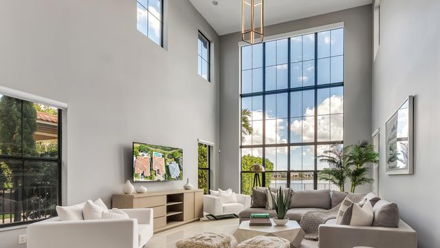 9040 W Watercrest Cir Circle W, Parkland, FL 33076