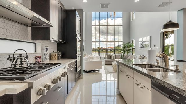 9040 W Watercrest Cir Circle W, Parkland, FL 33076