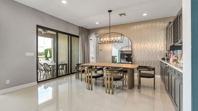 9040 W Watercrest Cir Circle W, Parkland, FL 33076