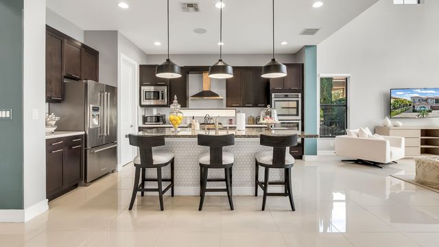 9040 W Watercrest Cir Circle W, Parkland, FL 33076