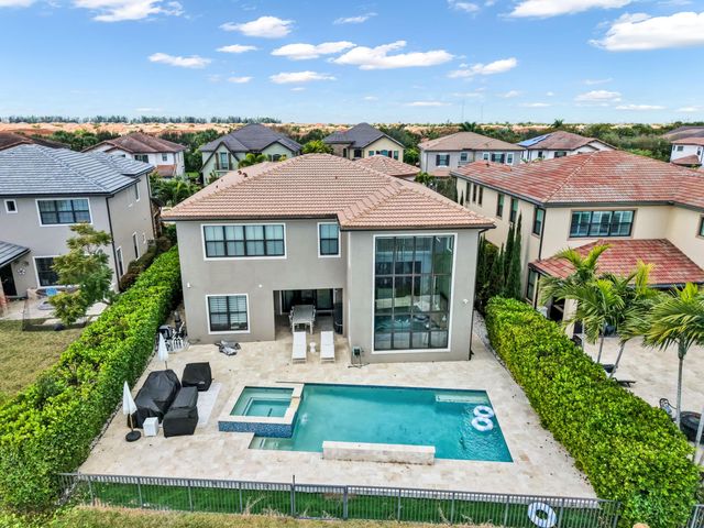 9040 W Watercrest Cir Circle W, Parkland, FL 33076