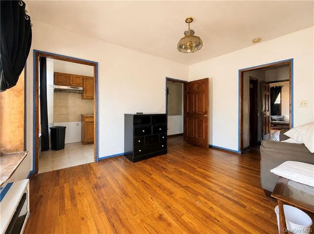 104 Albany Avenue, Brooklyn, NY 11213