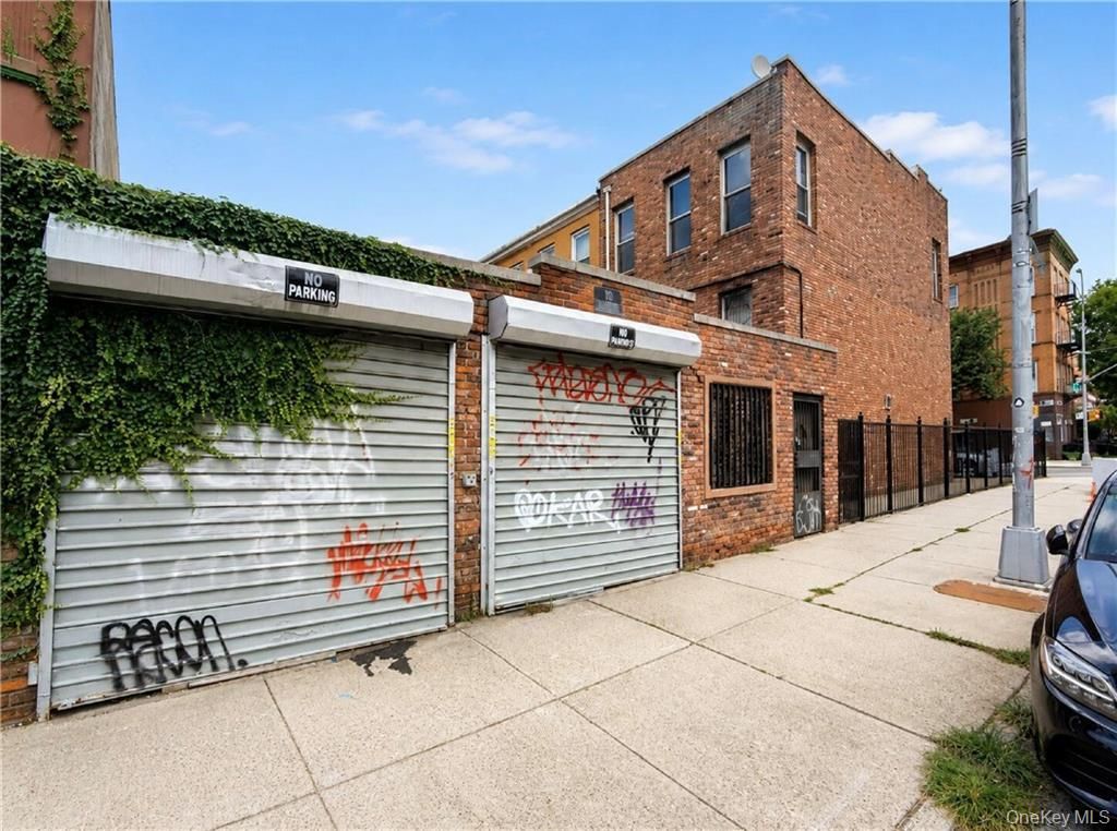 104 Albany Avenue, Brooklyn, NY 11213 — photo 3
