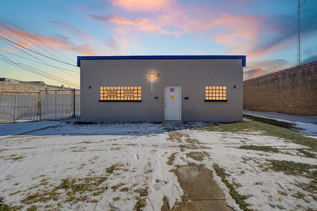 10333 Oxford Avenue, Chicago Ridge, IL 60415