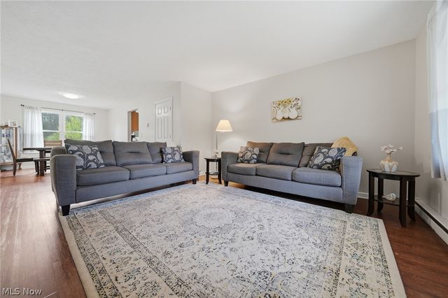 11318-11320 Mantua Center Road, Mantua, OH 44255