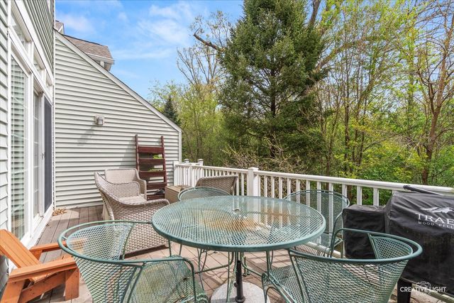 1005 Hummingbird Way, Bartlett, IL 60103