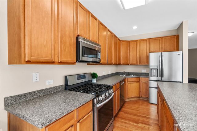 1005 Hummingbird Way, Bartlett, IL 60103