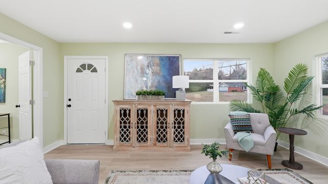 11119 London Lane, Apison, TN 37302