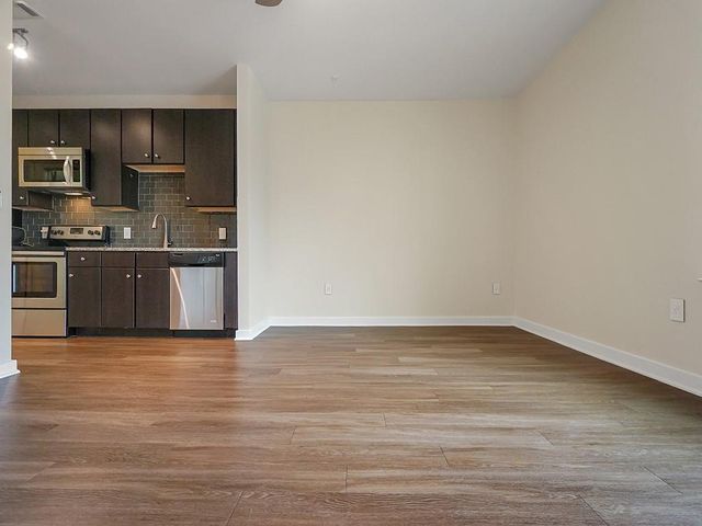 1900 Barton Springs RD 4013, Austin, TX 78704