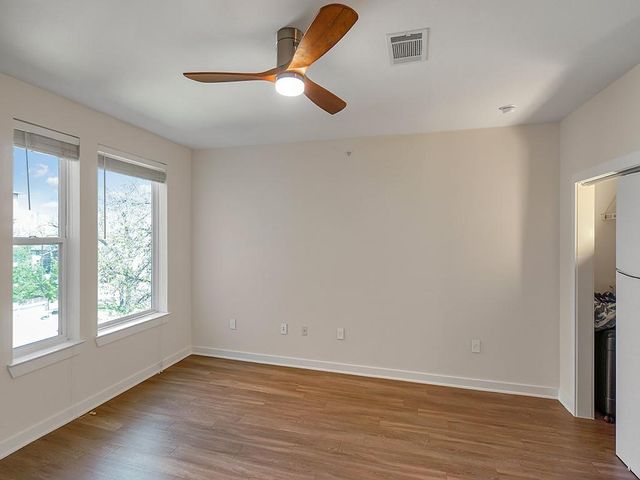 1900 Barton Springs RD 4013, Austin, TX 78704