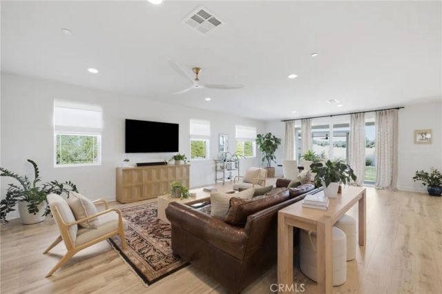 1238 Matterhorn, Riverside, CA 92506