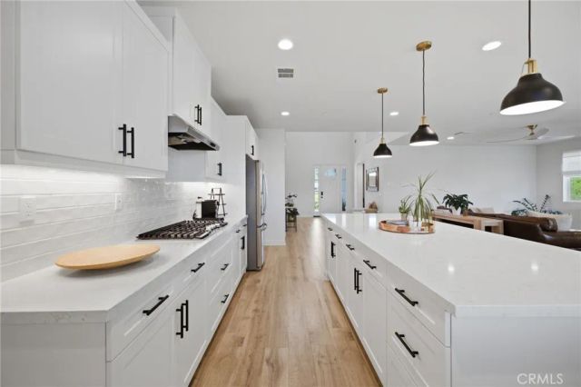 1238 Matterhorn, Riverside, CA 92506